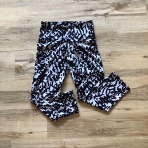 Old Navy TALL Active Black & White Yoga Pants